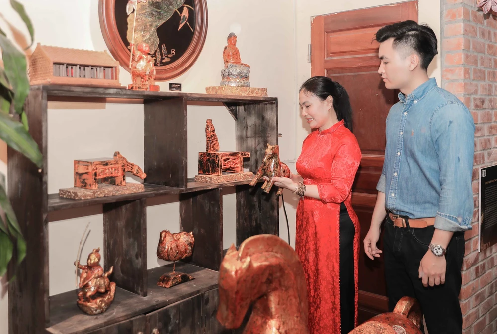 Chạm nghề phố cổ 2026: Trưng bày “Dòng chảy sơn mài Việt” - Ảnh 9.