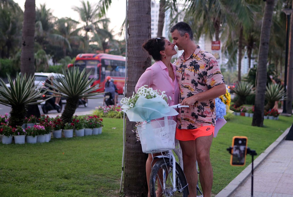 Đà Nẵng hút khách với loạt lễ hội biển và sự kiện văn hóa - Ảnh 2.