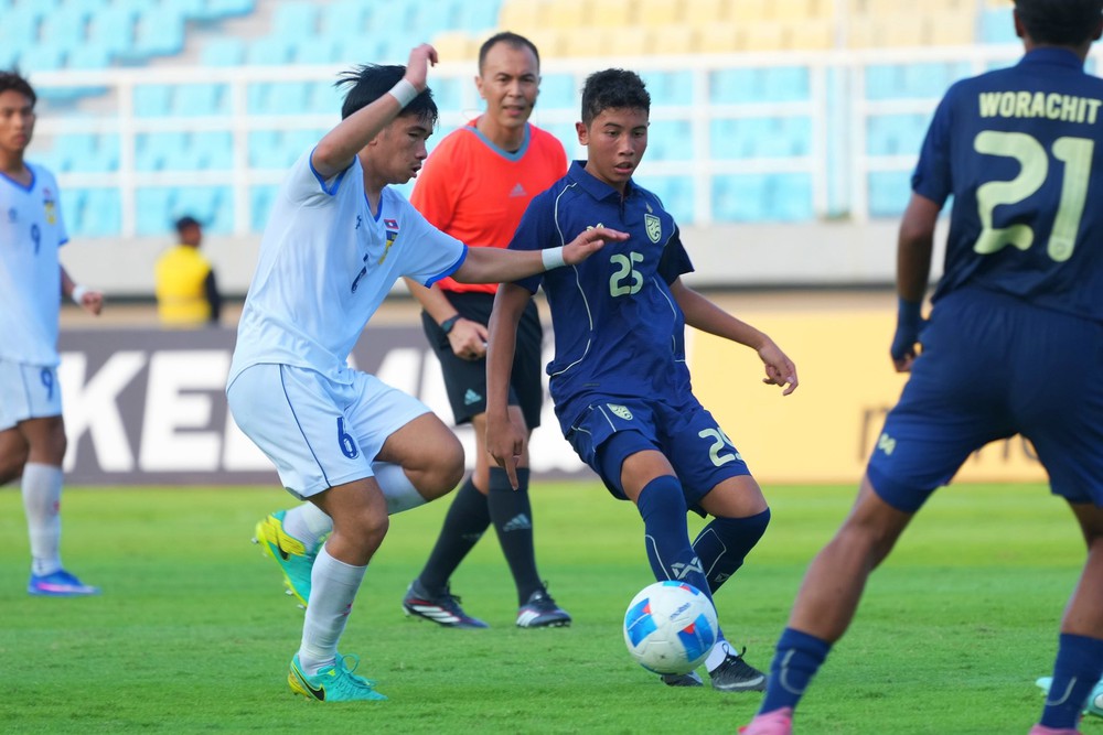 HLV Thái Lan viết tâm tư sau trận thua U17 Lào, khẳng định không thiên vị khi chọn cầu thủ - Ảnh 2.