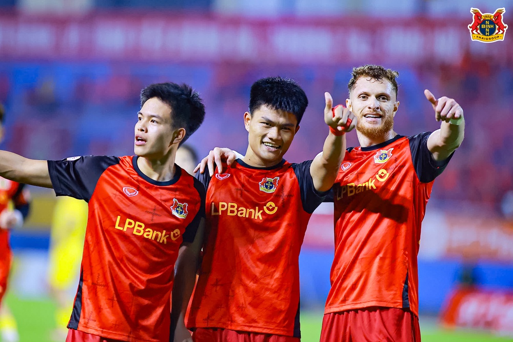 Nội binh lên tiếng đúng lúc, Ninh Bình chưa từ bỏ cuộc đua - Ảnh 1.