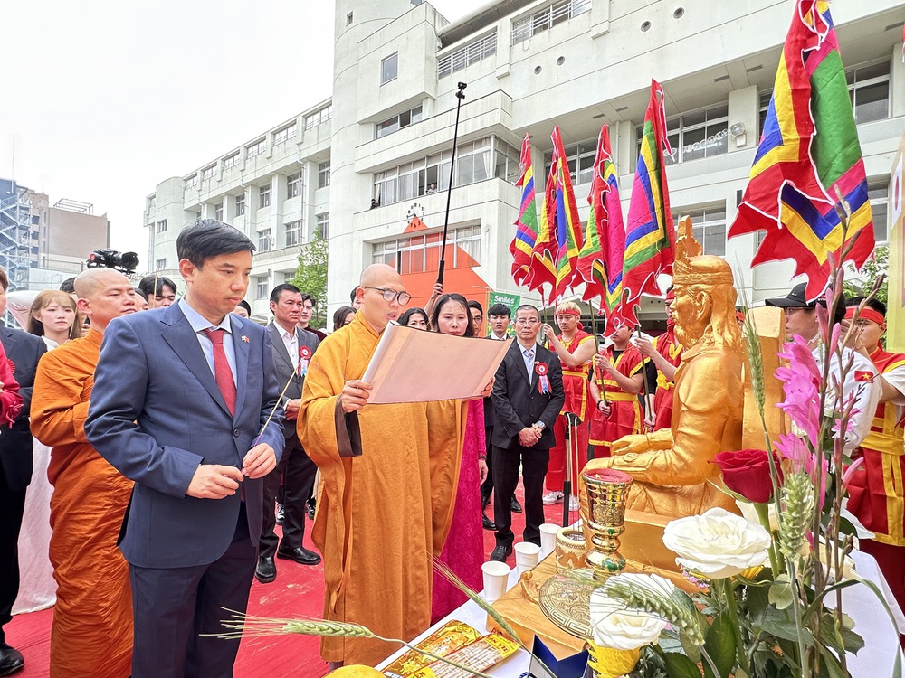 Tái hiện Lễ Giỗ Tổ Hùng Vương tại Nhật Bản - Ảnh 1.