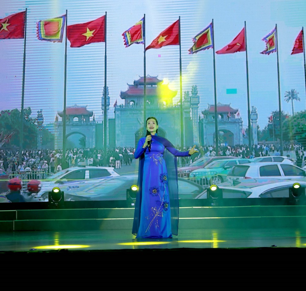 Đêm nghệ thuật đặc sắc lan tỏa hào khí Đất Tổ - Ảnh 2.