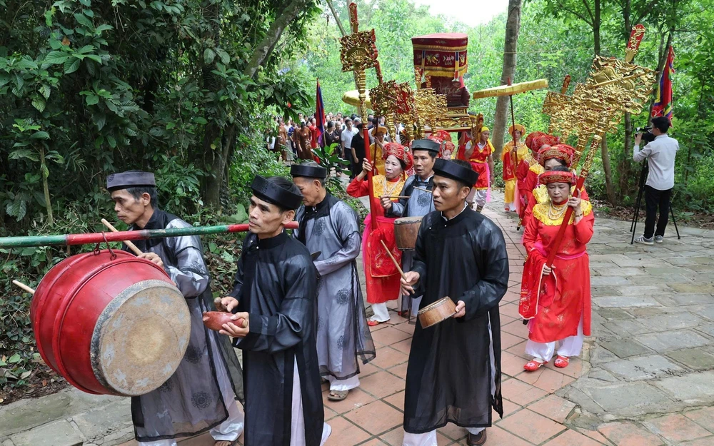 Lễ hội truyền thống Đền thờ Công chúa Nhồi Hoa (Ninh Bình) - Ảnh 6.