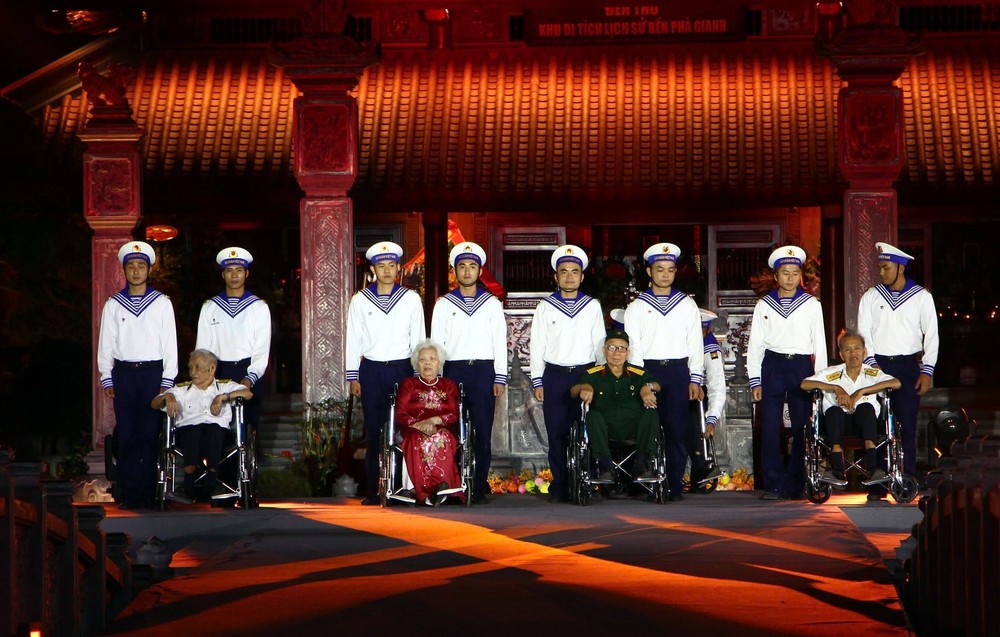 Quảng Trị: Chương trình nghệ thuật chính luận “Bản hùng ca trên sông” - Ảnh 2.