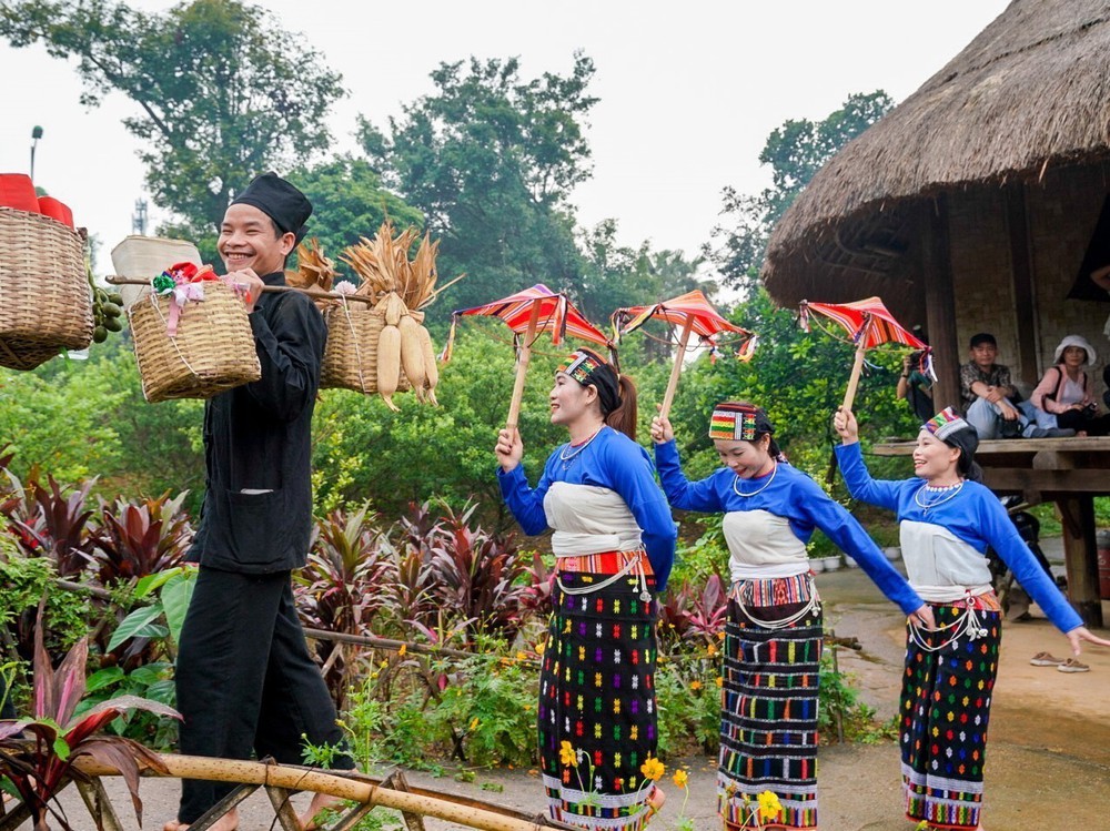 Tái hiện Lễ cưới hai lần của dân tộc Thái, tỉnh Thanh Hoá - Ảnh 9.