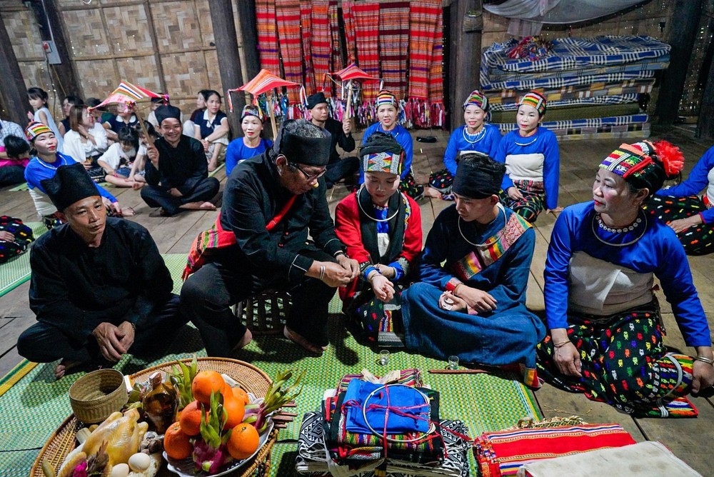 Tái hiện Lễ cưới hai lần của dân tộc Thái, tỉnh Thanh Hoá - Ảnh 11.