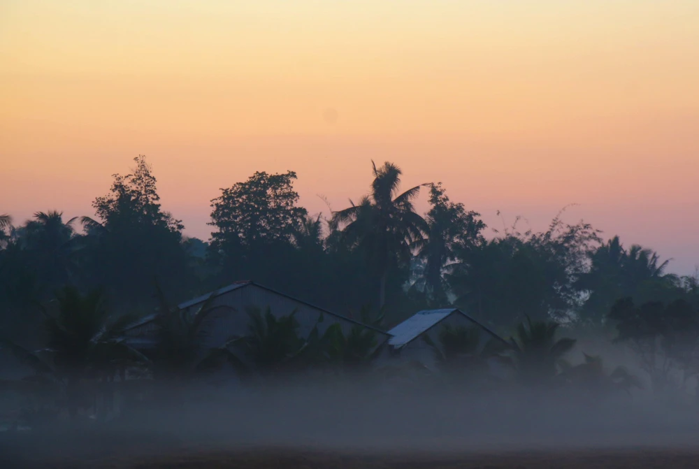 Vẻ đẹp thơ mộng miền quê Cần Thơ trong sương sớm - Ảnh 9.