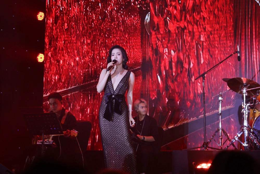 Liveshow của Lệ Quyên ở The Grand Ho Tram đón hơn 2000 khán giả - Ảnh 2.
