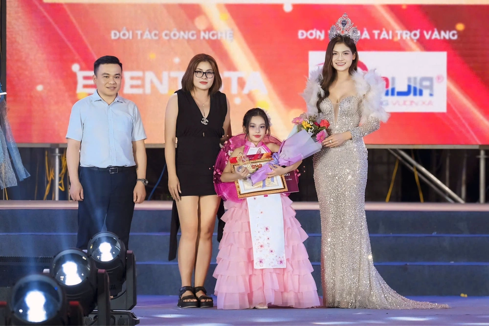 Nguyễn Ngọc Bảo Hân toả sáng tại giải thưởng Búp Sen Vàng - Ảnh 2.