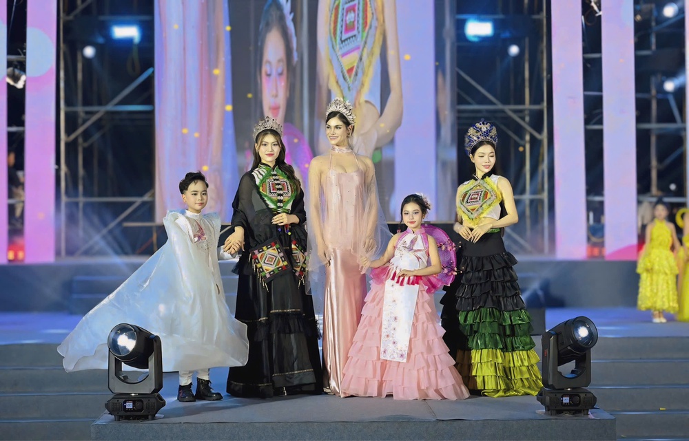 Nguyễn Ngọc Bảo Hân toả sáng tại giải thưởng Búp Sen Vàng - Ảnh 1.