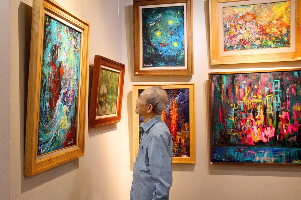 Những nhân vật bước ra từ tranh trong triển lãm Tương giao 2 của Họa sĩ Quế Chi - Ảnh 9.