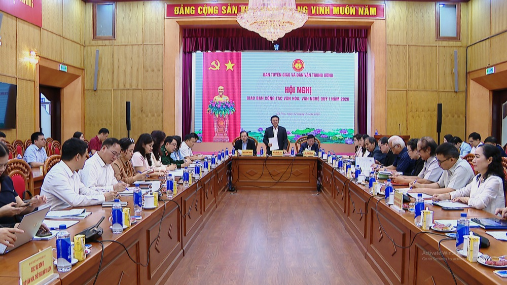 Sự phát triển của AI gia tăng cạnh tranh, tác động đến chuẩn mực văn hóa công chúng - Ảnh 1.