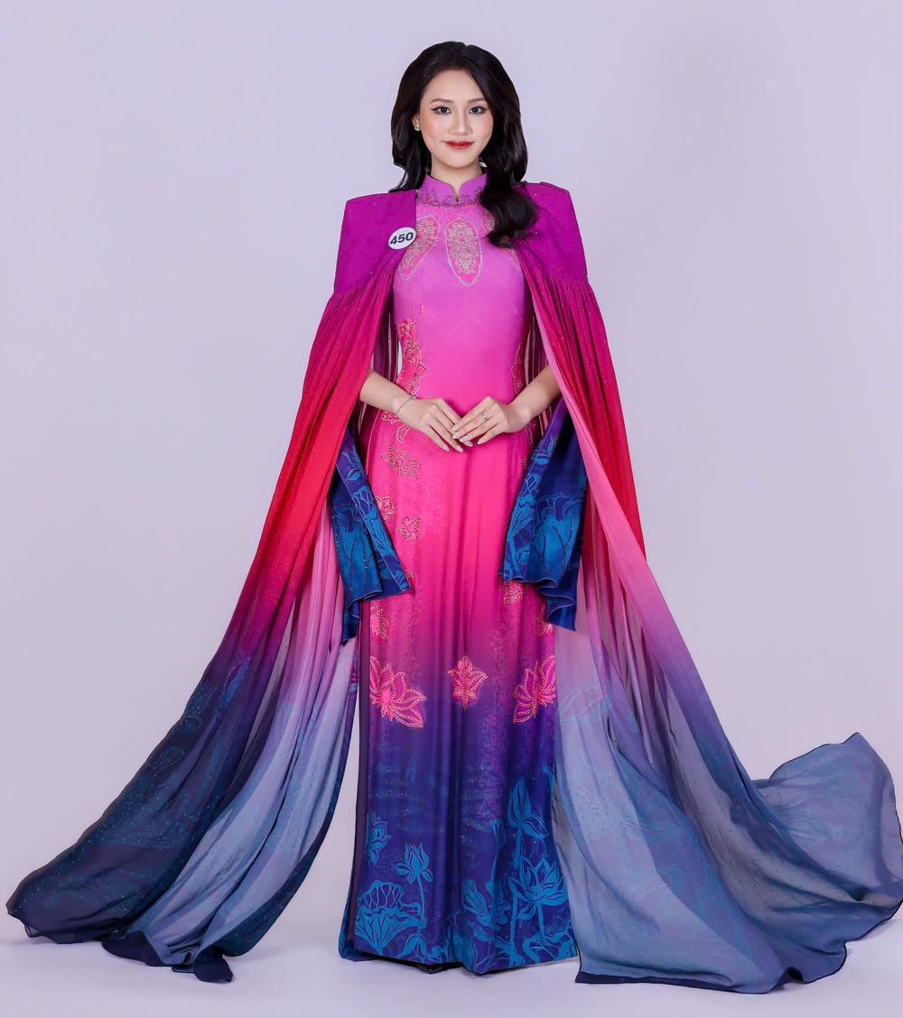 Áo dài của NTK Thoa Trần tỏa sáng cùng dàn thí sinh Hoa hậu Văn hoá Việt Nam 2026 - Ảnh 10.