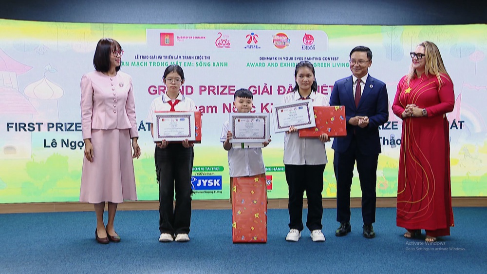 10 năm cuộc thi vẽ 'Đan Mạch trong mắt em': Tương lai xanh qua lăng kính trẻ em - Ảnh 1.