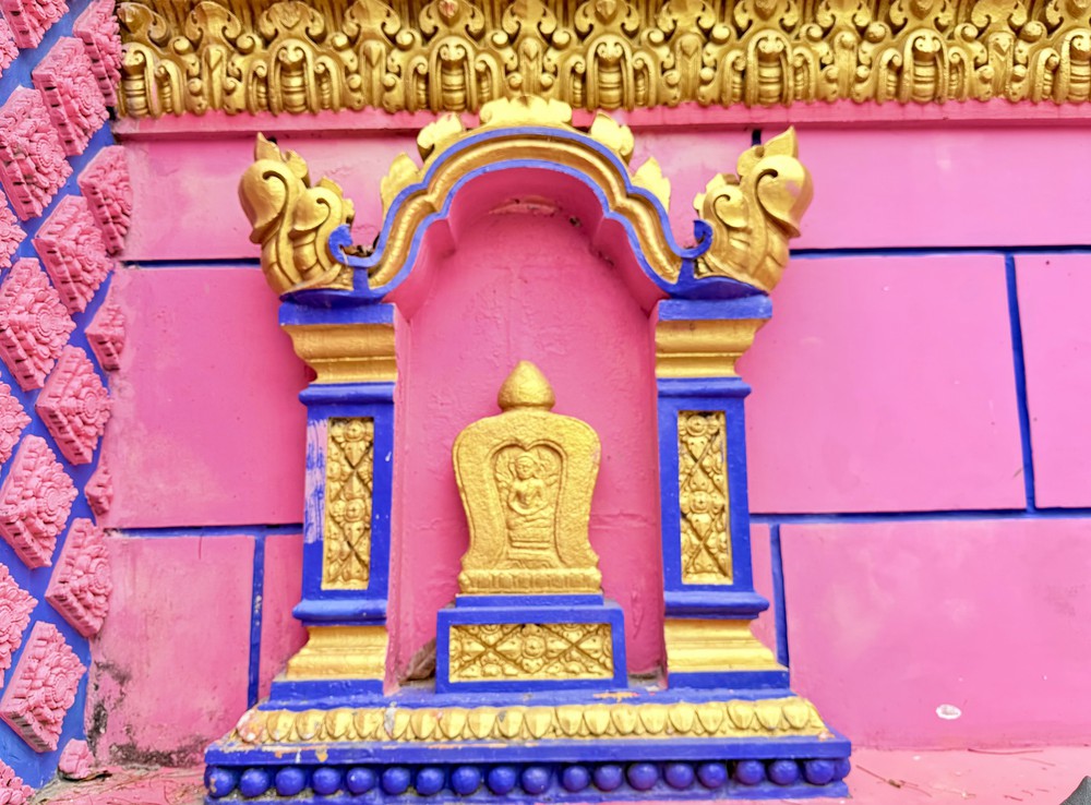 Chùa Hàng Còng, ngôi chùa màu hồng độc đáo ở An Giang - Ảnh 8.