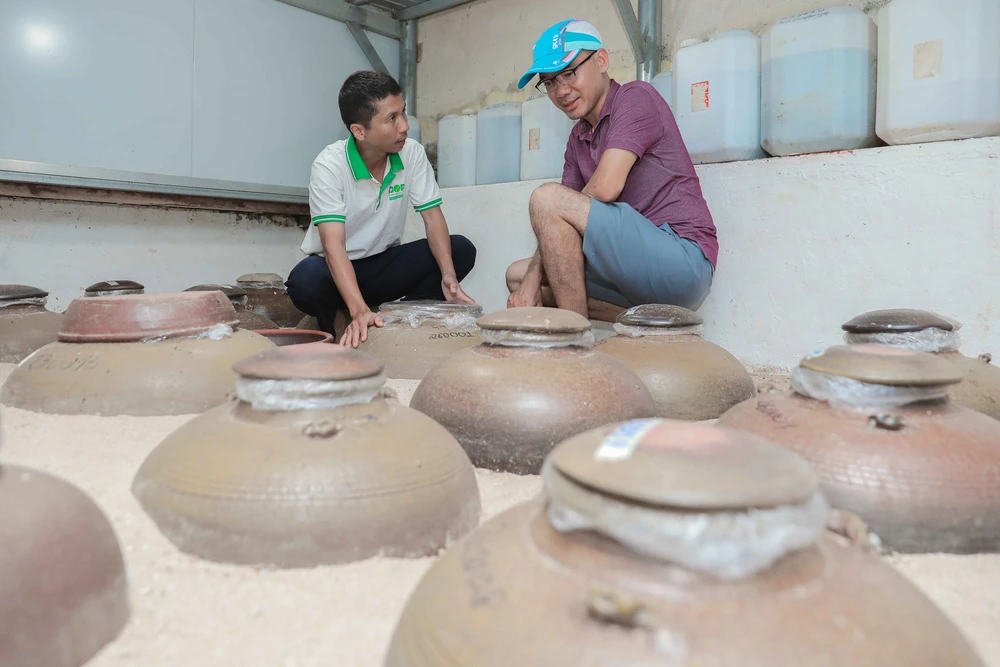 Quảng Ngãi: Ứng dụng công nghệ cao nâng tầm giá trị tỏi Lý Sơn - Ảnh 15.