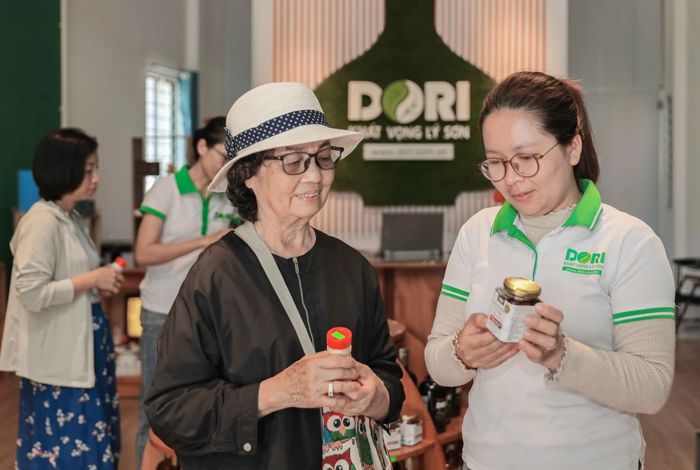 Quảng Ngãi: Ứng dụng công nghệ cao nâng tầm giá trị tỏi Lý Sơn - Ảnh 18.