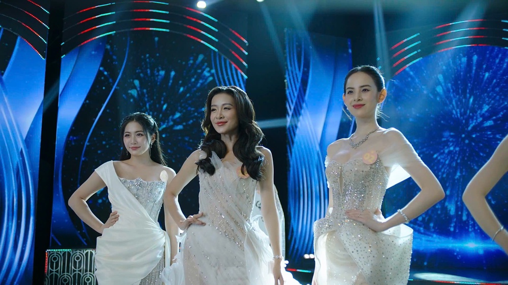 Đóng phim về giới sắc đẹp, diễn viên Huyền Trang thừa nhận nể phục áp lực của các Hoa, Á hậu - Ảnh 3.