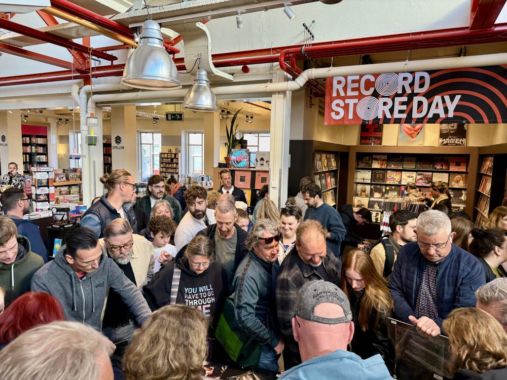 Ngày Cửa hàng đĩa 2026 - Khi đĩa nhạc "kết nối" với người nghe - Ảnh 1.