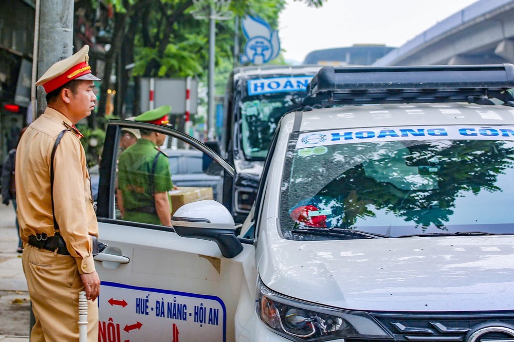 Hà Nội sử dụng thiết bị chuyên dụng hỗ trợ phát hiện và xử lý vi phạm giao thông - Ảnh 5.