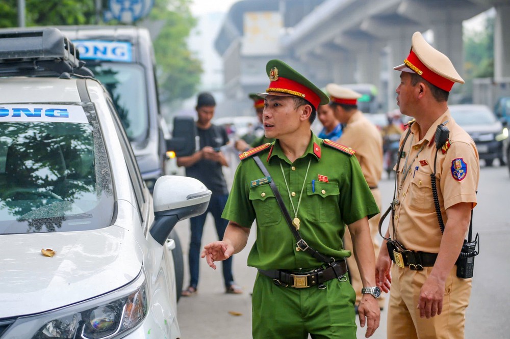 Hà Nội sử dụng thiết bị chuyên dụng hỗ trợ phát hiện và xử lý vi phạm giao thông - Ảnh 3.