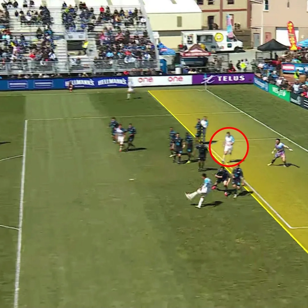 Luật việt vị mới của Wenger lần đầu công nhận bàn thắng - Ảnh 1.