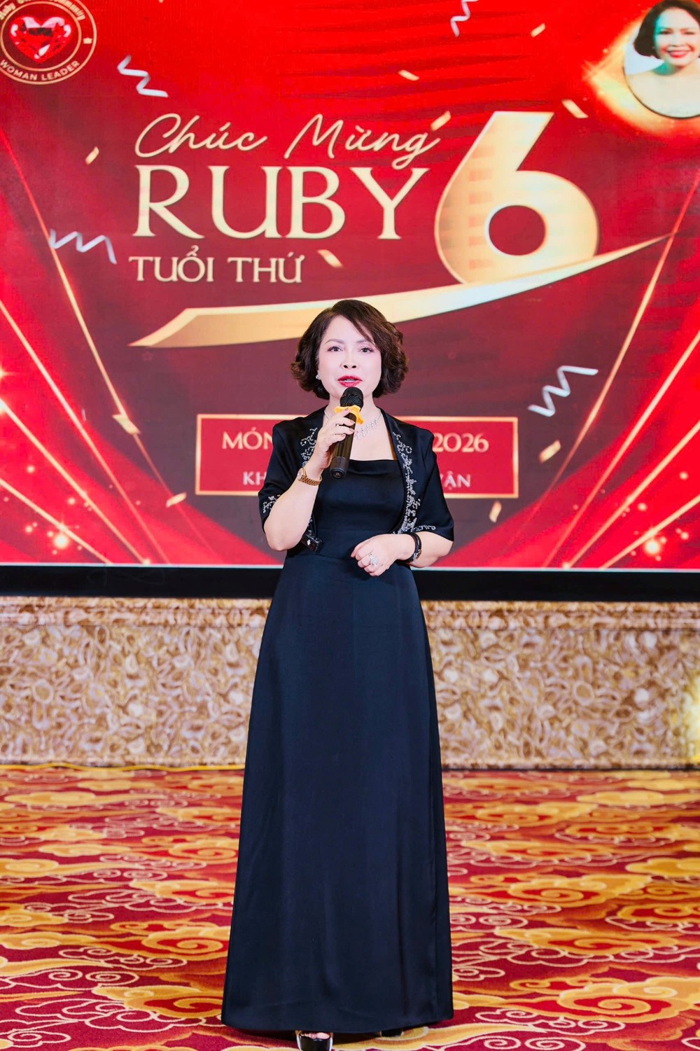 Chung tay dựng lại những ngôi trường nơi lũ đi qua - Ảnh 1.