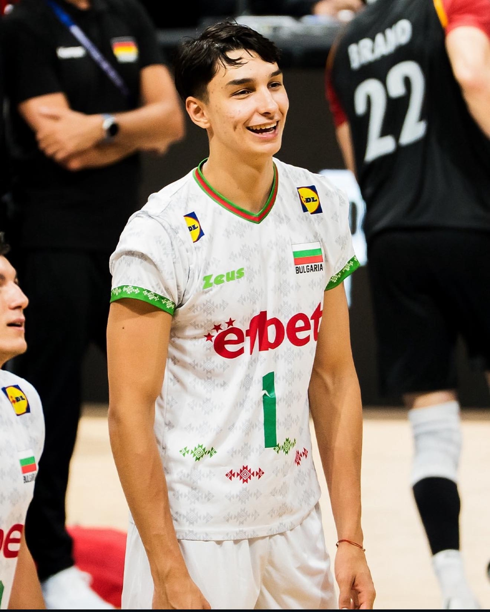 Tin nóng thể thao tối 21/4: Huy Hoàng cùng dàn kình ngư Việt Nam sẵn sàng cho Đại hội Thể thao bãi biển châu Á 2026 - Ảnh 3.