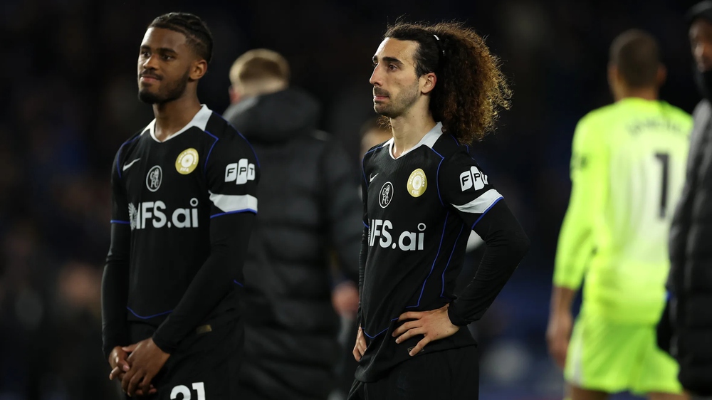 HLV Rosenior thừa nhận Chelsea có trận đấu tệ nhất, CĐV la ó đòi sa thải - Ảnh 2.