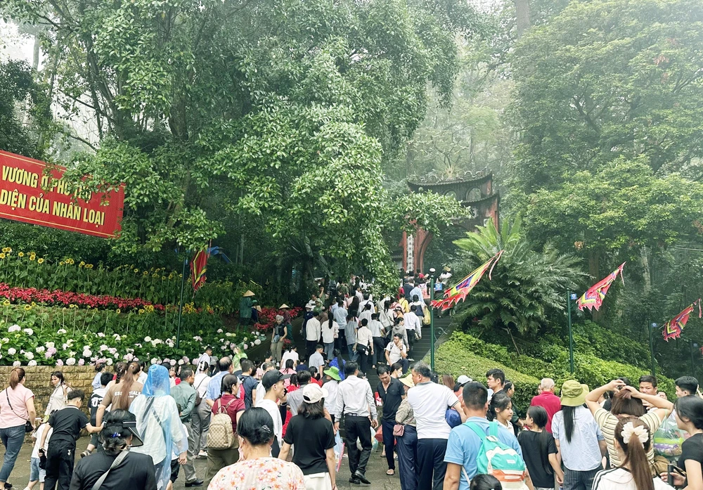 Giỗ Tổ và ngày mai đất nước - Ảnh 2.