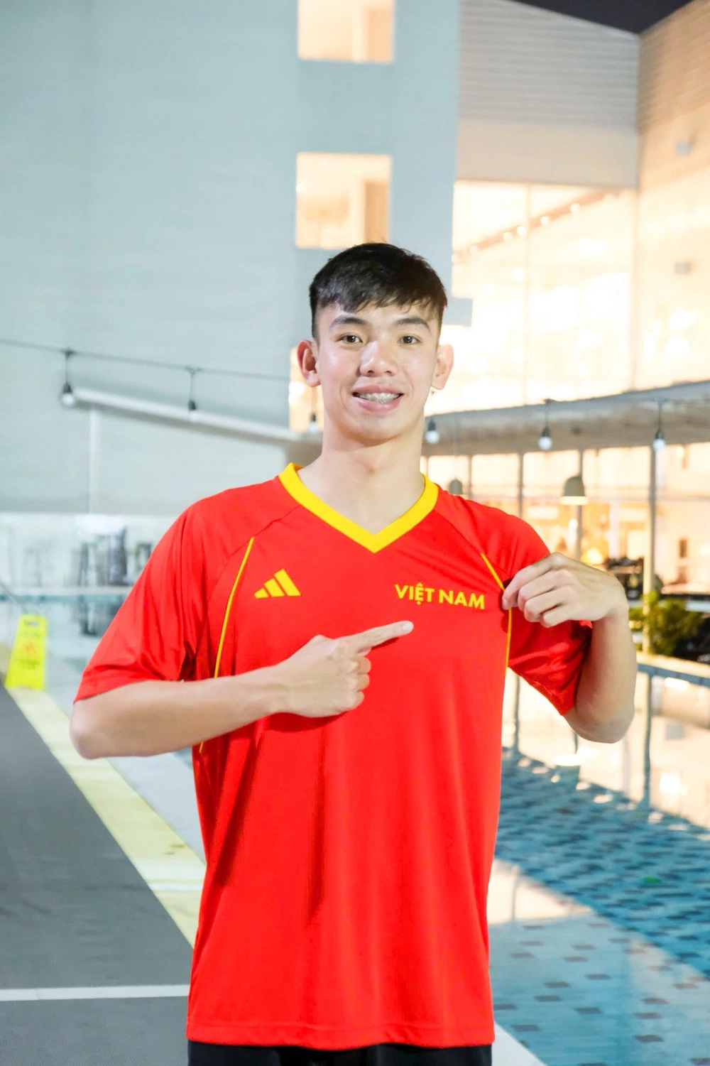 Tin nóng thể thao tối 21/4: Huy Hoàng cùng dàn kình ngư Việt Nam sẵn sàng cho Đại hội Thể thao bãi biển châu Á 2026 - Ảnh 1.