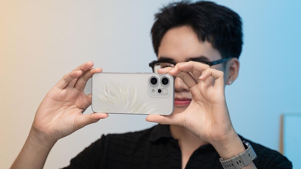 Tại sao OPPO Reno vẫn là dòng smartphone tầm trung được ưa chuộng nhất tại Việt Nam suốt nhiều năm qua? - Ảnh 1.