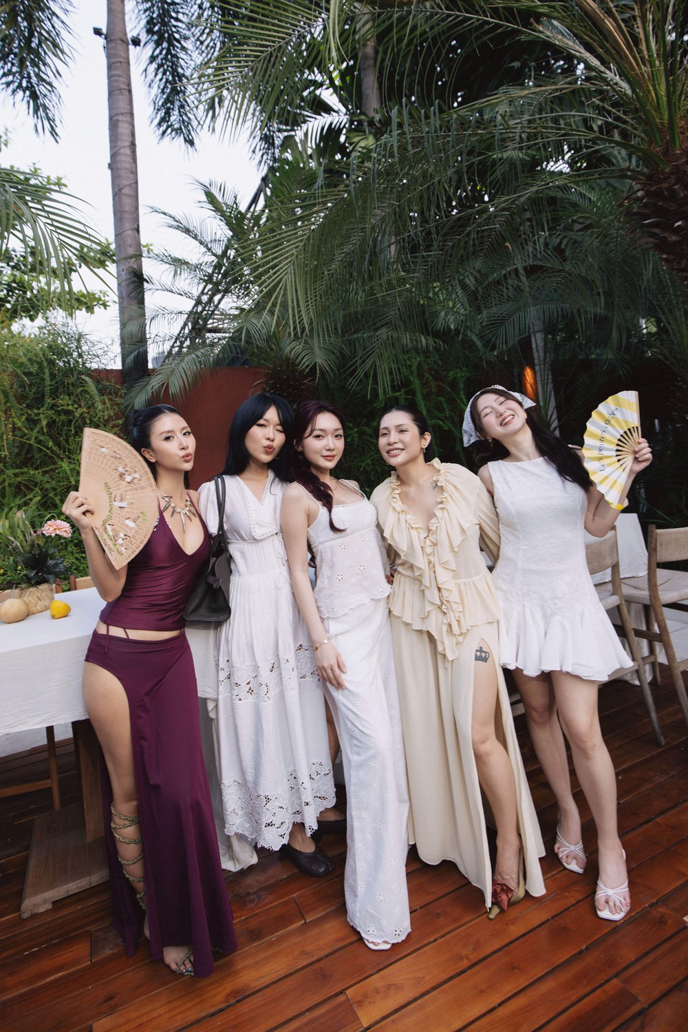 Á hậu Thảo Nhi Lê tái xuất với show diễn "giờ vàng" bên bờ sông Sài Gòn - Ảnh 4.