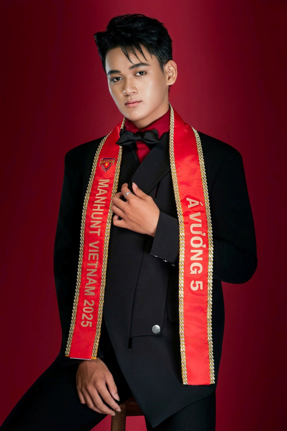 Phạm Đỗ Nhật Tiến: Từ sinh viên luật đến Á vương Manhunt Vietnam  - Ảnh 1.