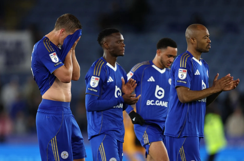 Vì sao Leicester xuống hạng giải hạng 3? - Ảnh 1.
