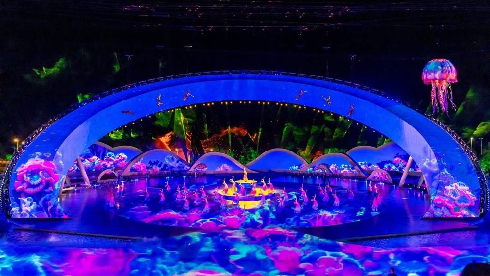 Lễ khai mạc Đại hội Thể thao Bãi biển châu Á 2026: Rực rỡ trong đêm hội của biển và bầu trời - Ảnh 2.