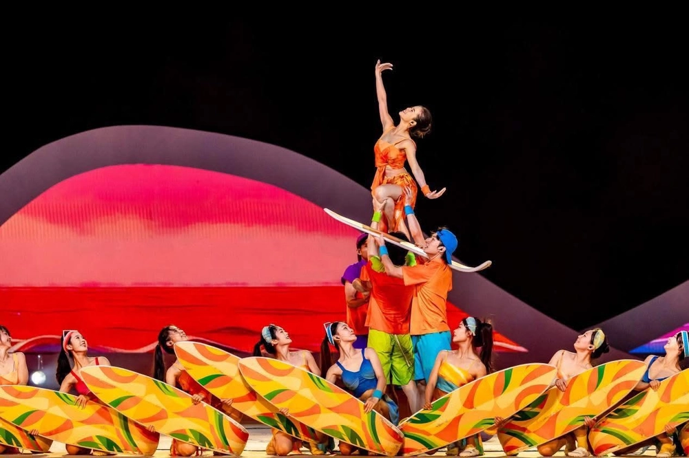 Lễ khai mạc Đại hội Thể thao Bãi biển châu Á 2026: Rực rỡ trong đêm hội của biển và bầu trời - Ảnh 3.