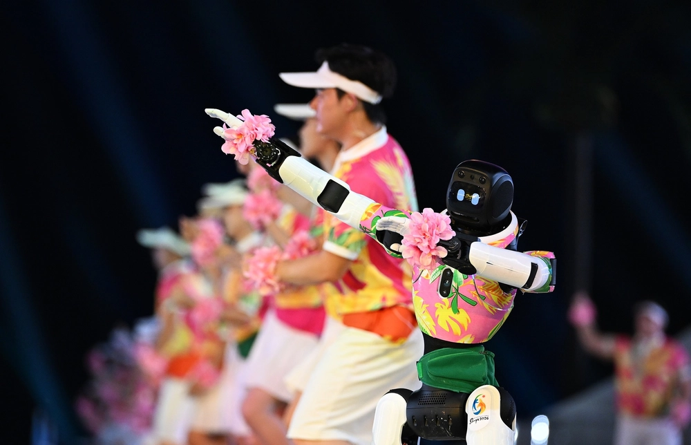 Lễ khai mạc Đại hội Thể thao Bãi biển châu Á 2026: Rực rỡ trong đêm hội của biển và bầu trời - Ảnh 9.