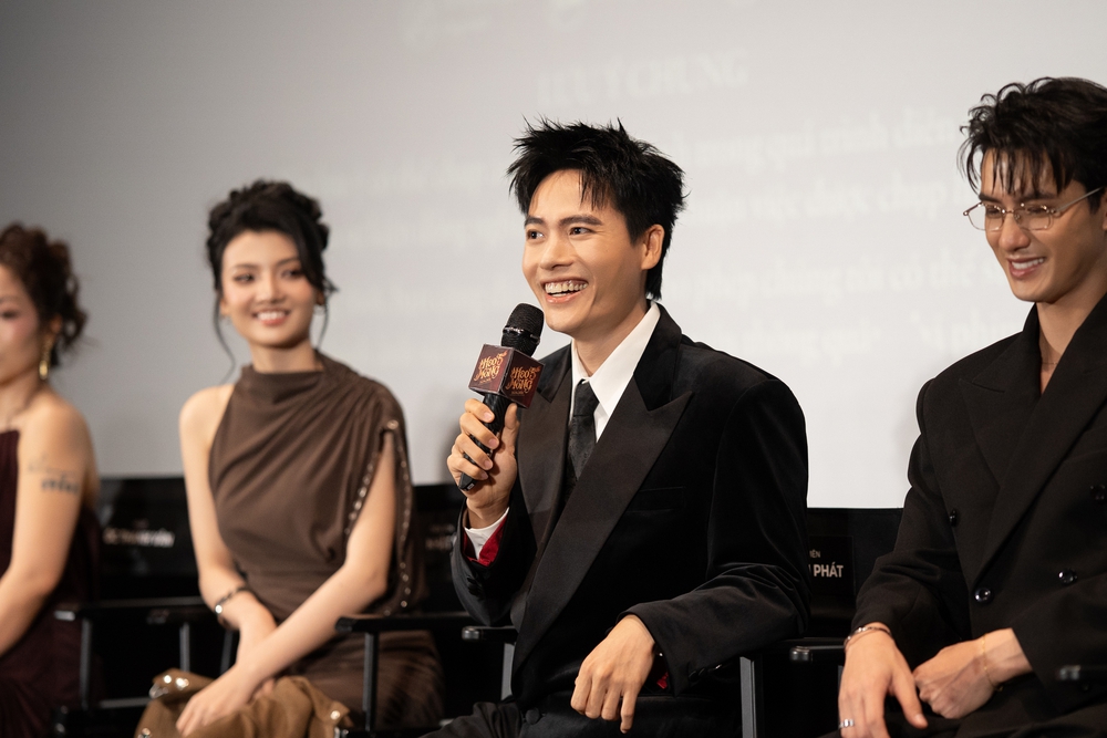 Võ Tấn Phát vỡ oà với vai chính điện ảnh đầu tiên - Ảnh 1.