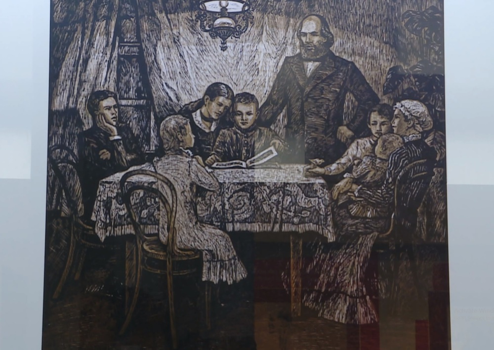 Cuộc đời và sự nghiệp của V.I.Lenin qua 156 hình tượng trưng bày tại Bảo tàng Hồ Chí Minh - Ảnh 2.