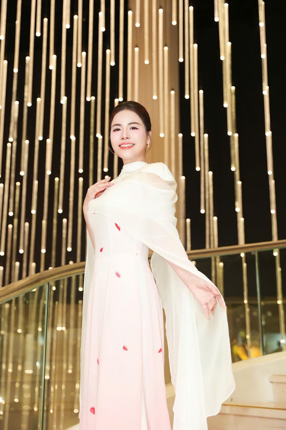 NTK Thoa Trần mang "Bản sắc ngàn năm" tới Mrs Earth Vietnam 2026 - Ảnh 3.