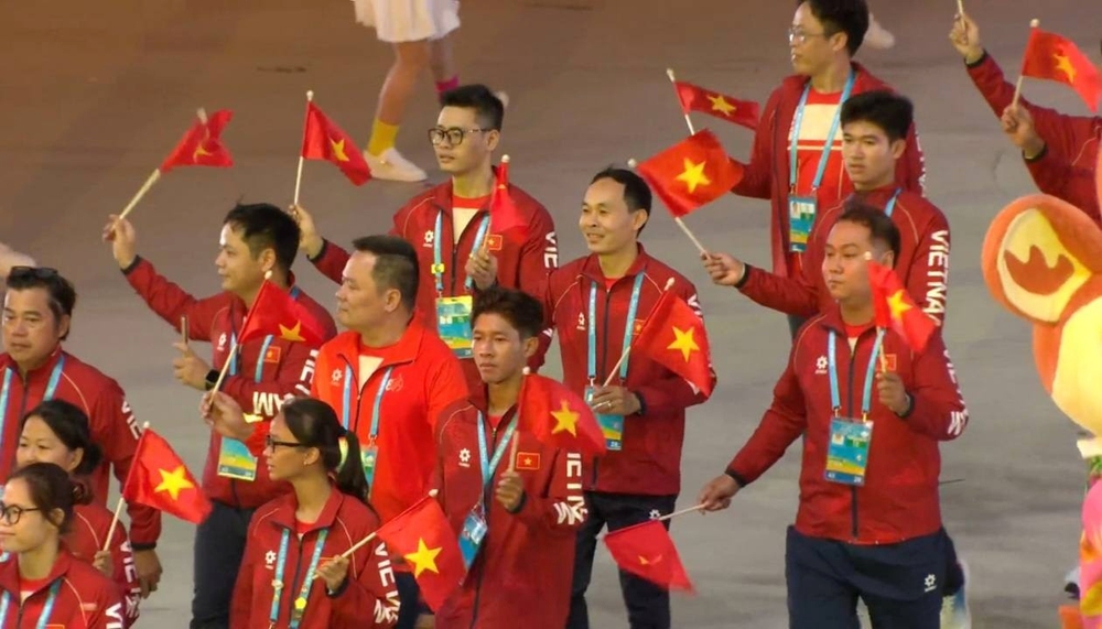 Chùm ảnh: Đoàn Thể thao Việt Nam rạng rỡ tại lễ khai mạc Đại hội Thể thao Bãi biển châu Á 2026 - Ảnh 7.