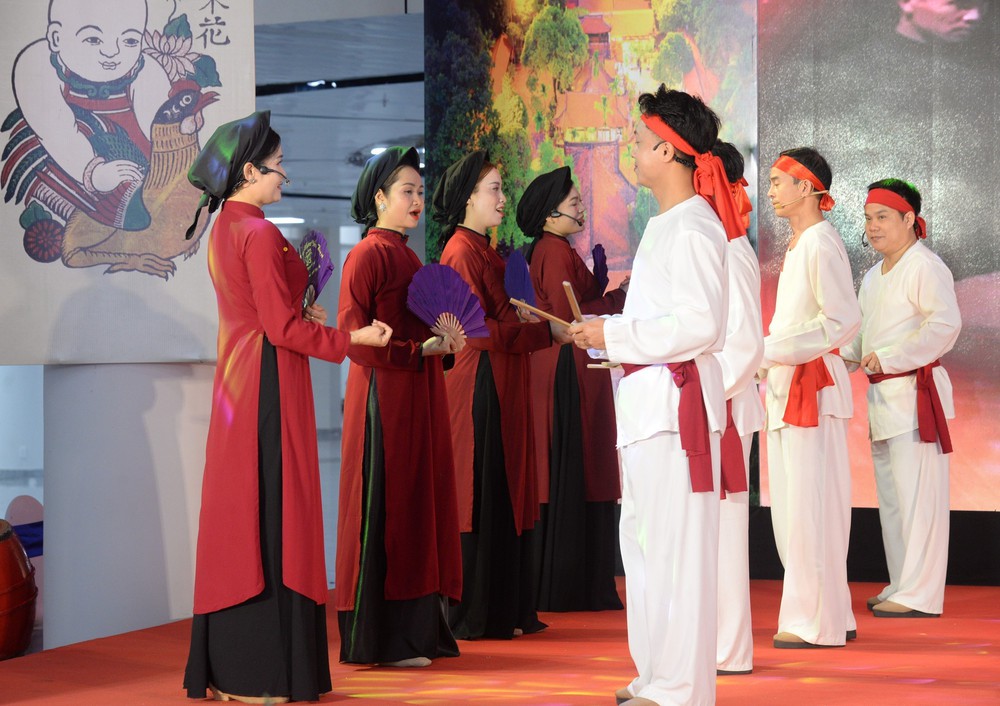 Hát Xoan phục vụ du khách dịp Lễ hội Đền Hùng 2026 - Ảnh 3.