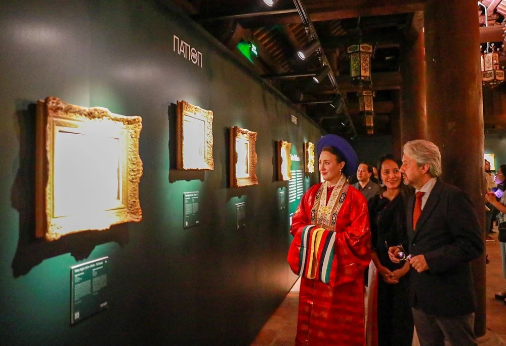 Hà Nội: Triển lãm 20 tác phẩm hội họa tiêu biểu của Vua Hàm Nghi - Ảnh 5.