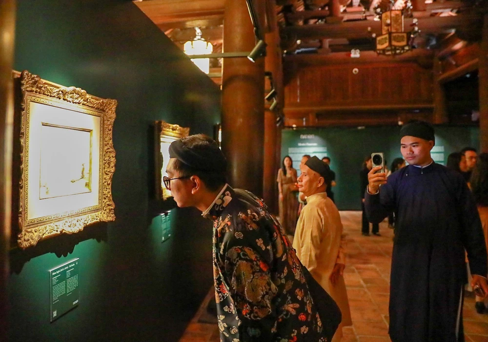 Hà Nội: Triển lãm 20 tác phẩm hội họa tiêu biểu của Vua Hàm Nghi - Ảnh 6.