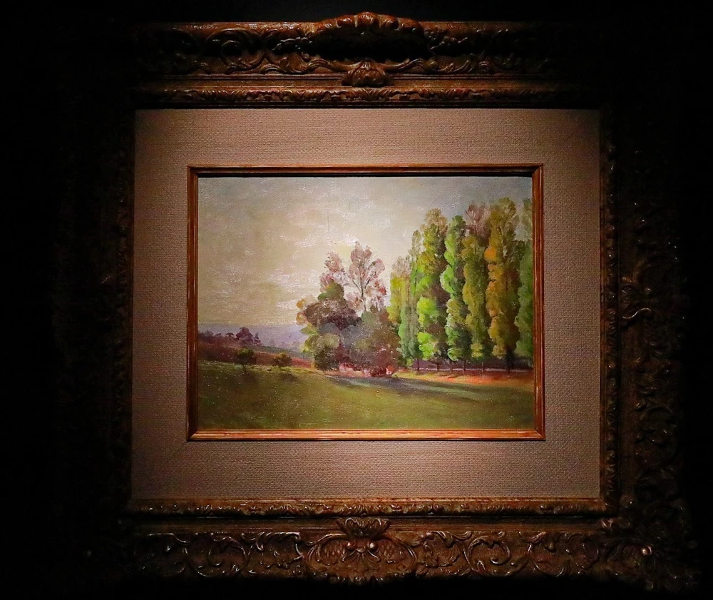 Hà Nội: Triển lãm 20 tác phẩm hội họa tiêu biểu của Vua Hàm Nghi - Ảnh 4.