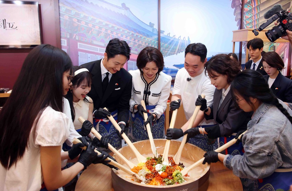 Phu nhân Tổng thống Hàn Quốc tham dự Lễ hội Văn hóa và Du lịch Hàn Quốc 2026 tại Hà Nội - Ảnh 4.