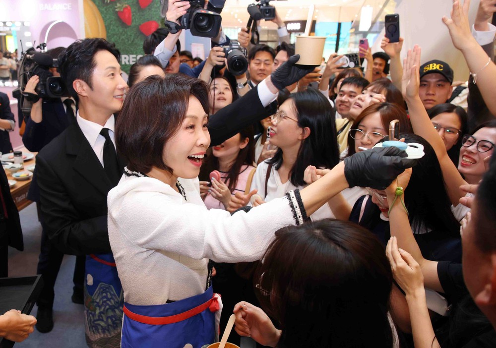 Phu nhân Tổng thống Hàn Quốc tham dự Lễ hội Văn hóa và Du lịch Hàn Quốc 2026 tại Hà Nội - Ảnh 2.