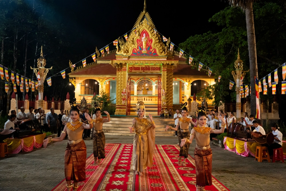 Loạt phim chiếu rạp đặc sắc trong dịp nghỉ lễ 30/4 và 1/5 - Ảnh 8.