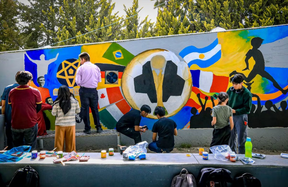 World Cup 2026: Hàng nghìn bức tranh tường lan tỏa thông điệp đoàn kết - Ảnh 1.